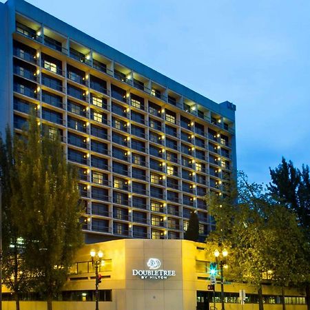 Hotel Doubletree By Hilton Portland Exterior foto