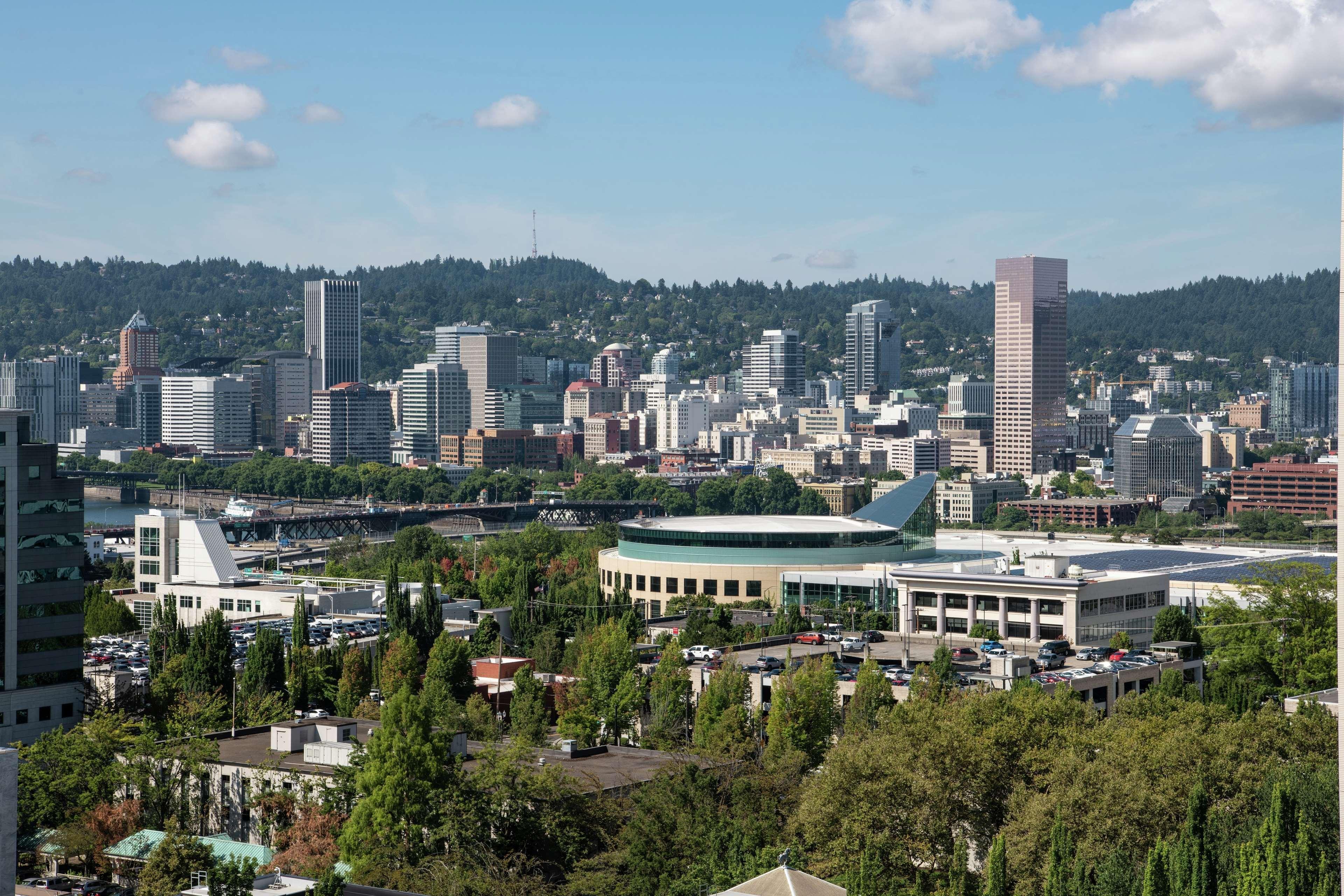 Hotel Doubletree By Hilton Portland Exterior foto